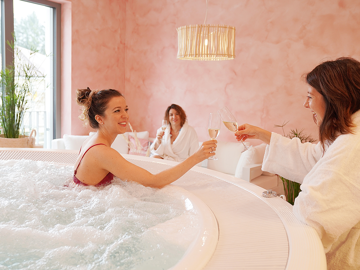 Nouri Hotel - Premium Sylt Spa mit 2 Übernachtungen für 2 Personen