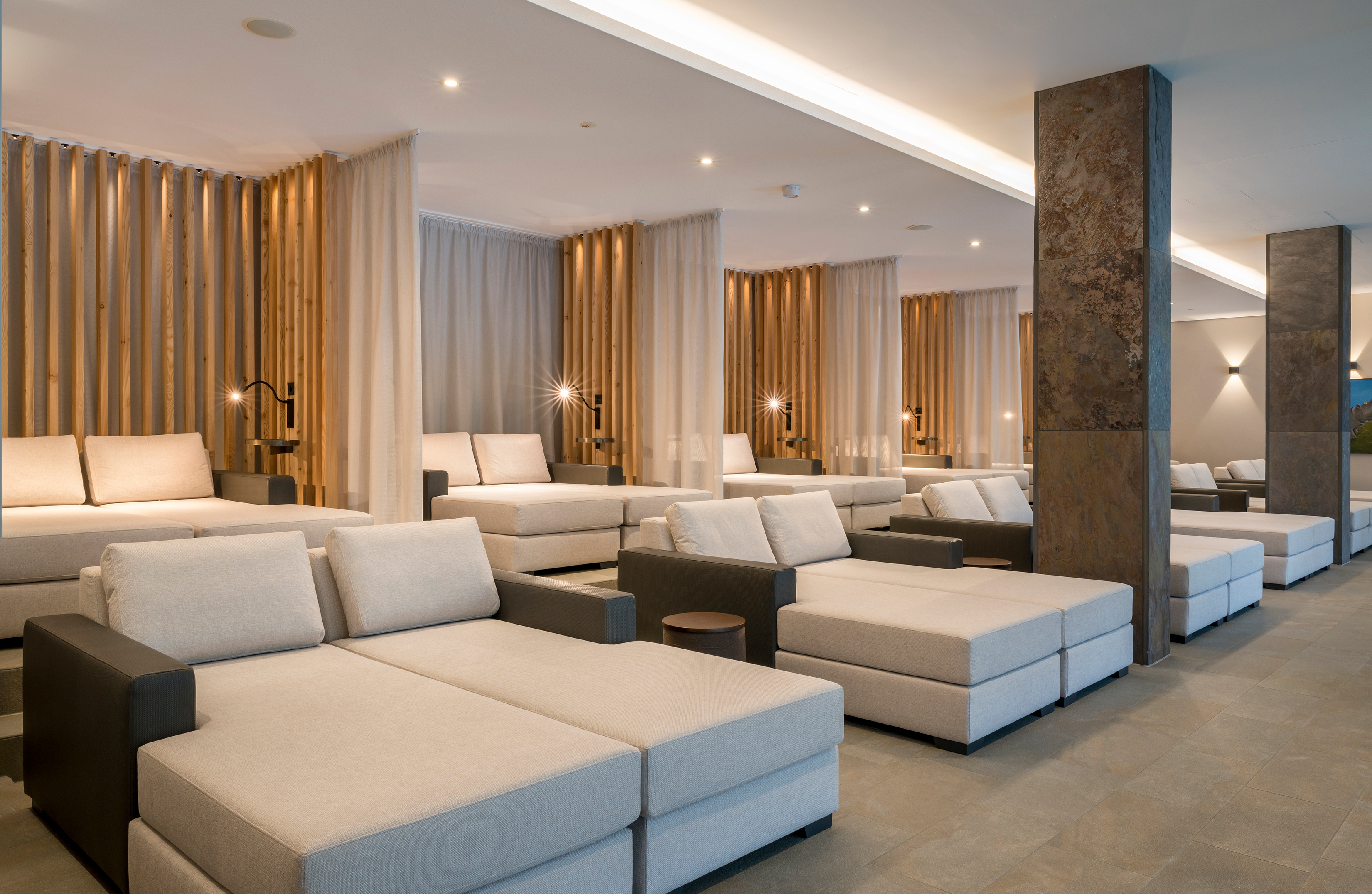 Romantiktage mit 3 Nächten für 2 Personen im Klosterhof Bayerisch Gmain - Alpine Hideaway & Spa Romantiktage mit 3 Nächten für 2 Personen im Klosterhof Bayerisch Gmain - Alpine Hideaway & Spa