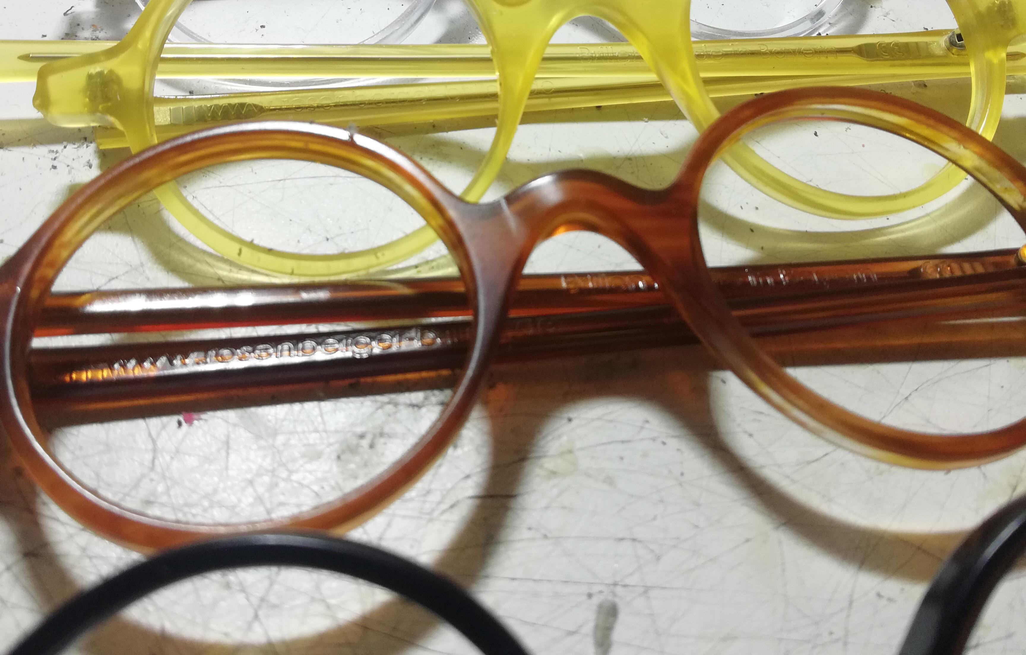 Runde Acetatbrillenfassung nach Maß von Optik Rosenberger