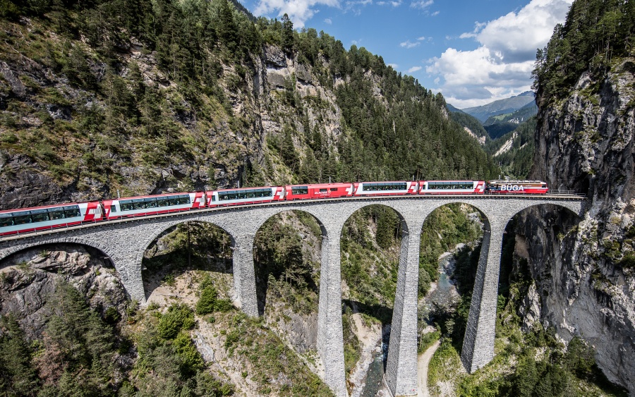 Schweiz: 9 Tage für 2 Personen: Vom Valposchiavo zum Matterhorn