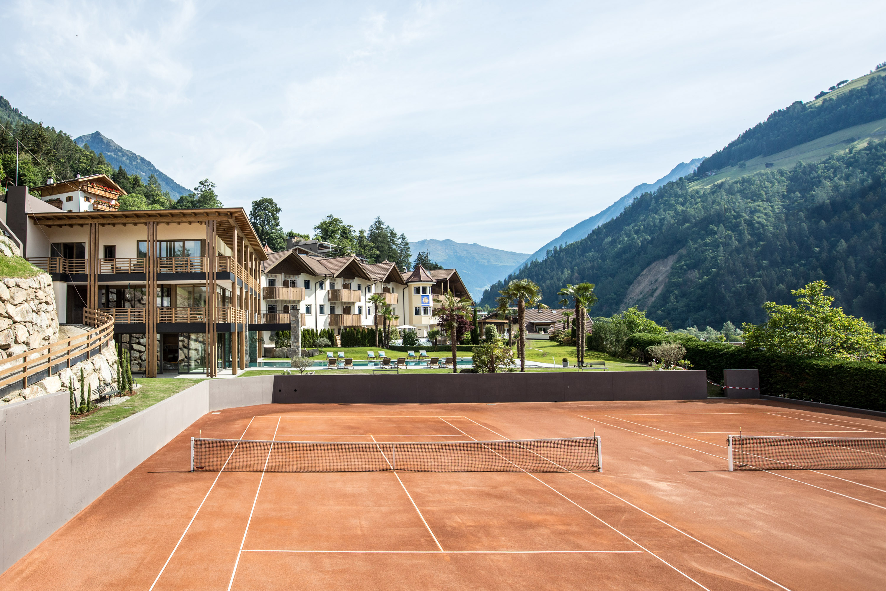 Urlaub im Hotel Sonnenalm - dem 4 Sterne Juwel bei Meran