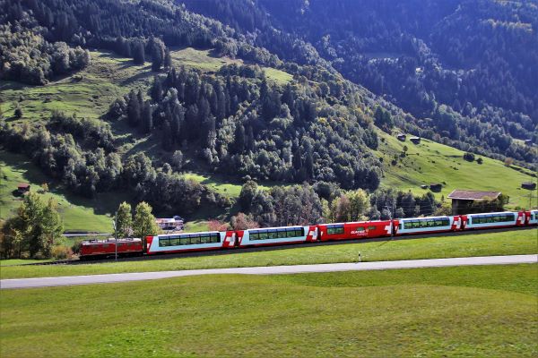 5-tägige Panoramabahnreise mit Glacier und Bernina Express