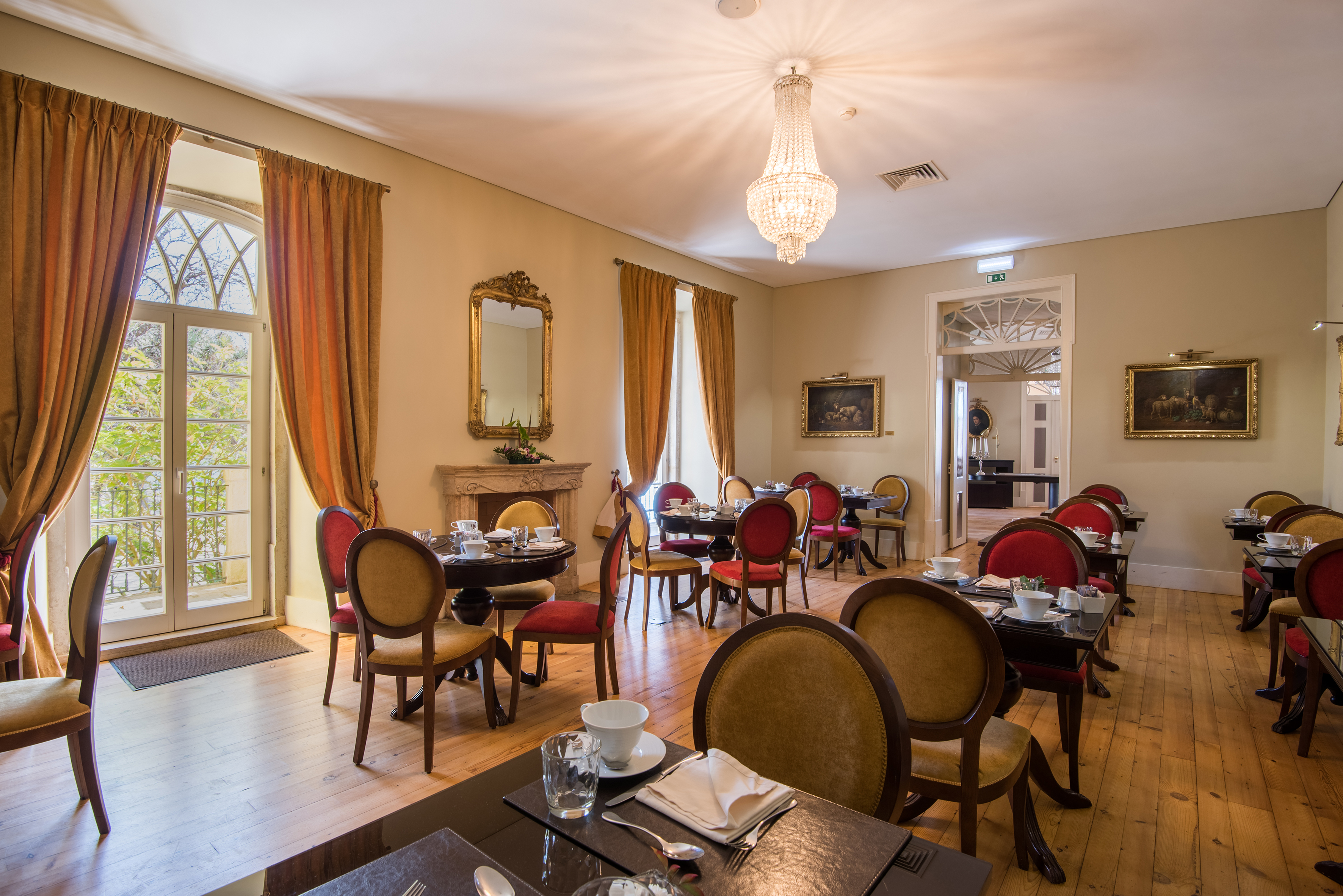 6 Nächte im 5-Sterne-Hotel Vila Galé Collection Palácio dos Arcos***** für 2 Personen
