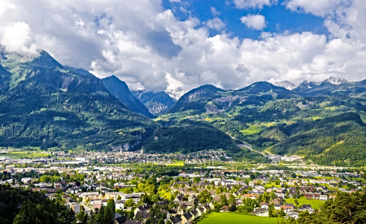 1.000-Euro-Gutschein für eine Schweiz- oder Österreich-Reise