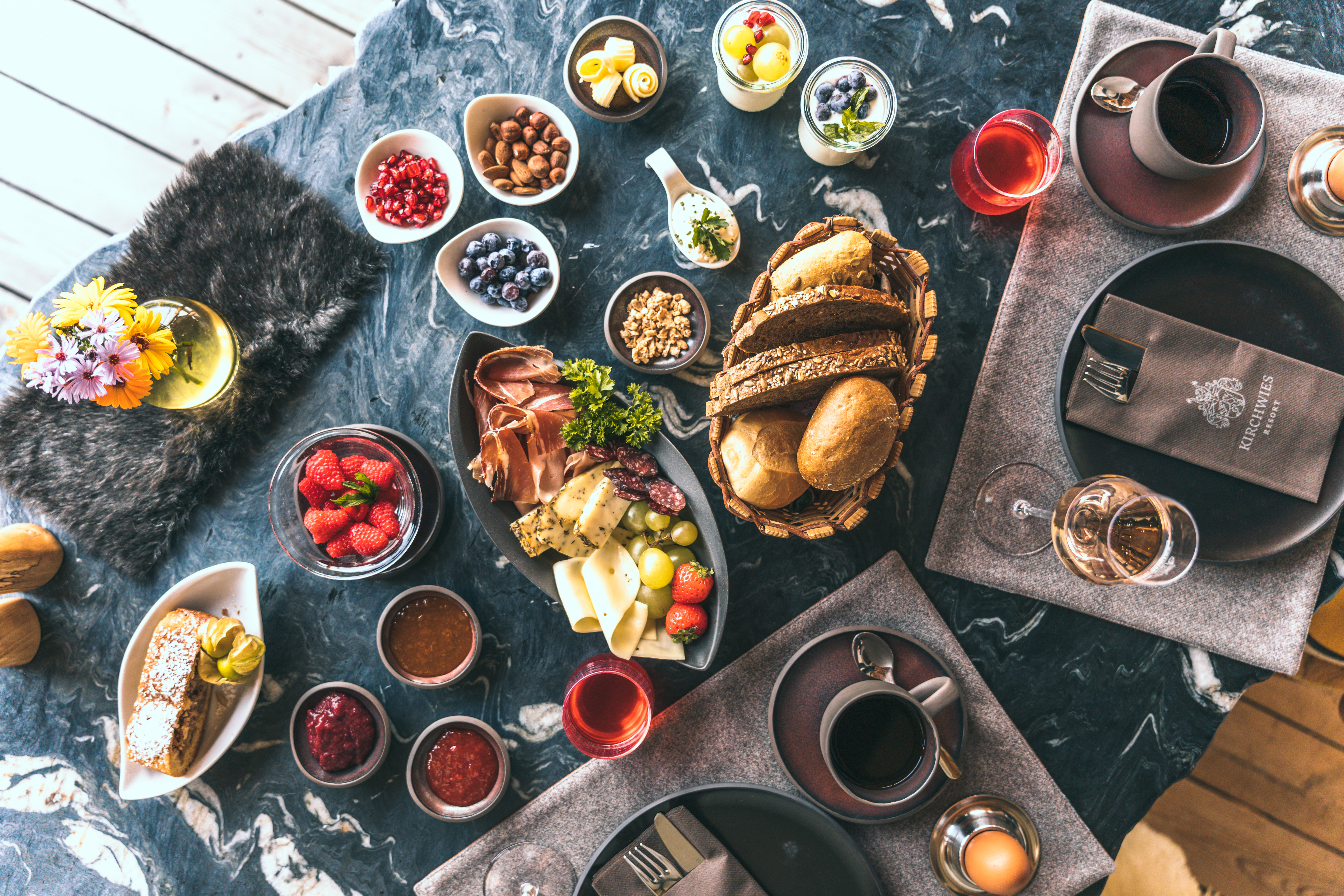 Zurückziehen. Durchatmen. Ankommen. Wert-Gutschein 1.400 € für das Kirchwies Chalet Resort