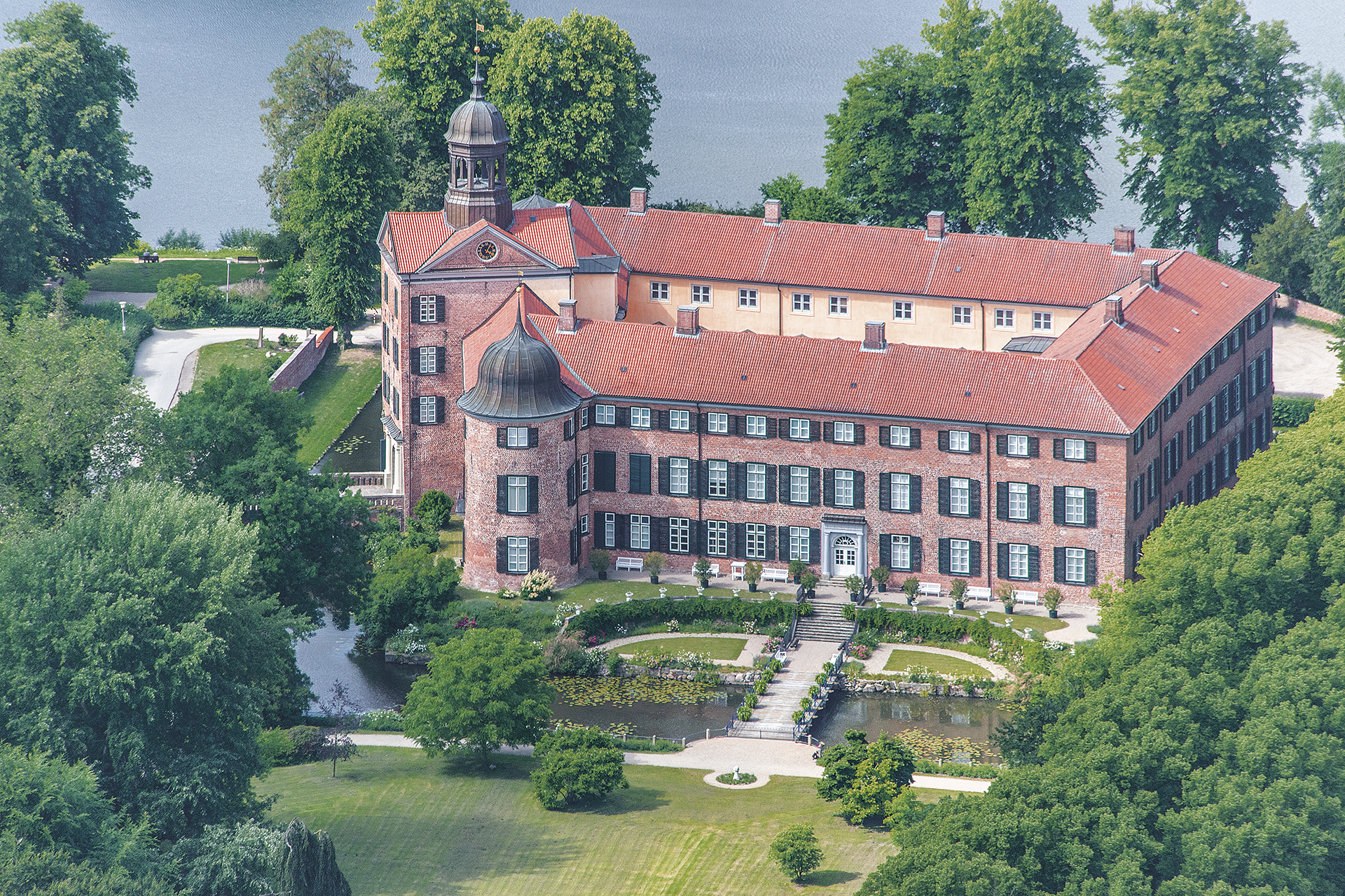 5 Nächte für 2 Personen im Hotel Seerose mit Bahnfahrt und Ausflugspaket