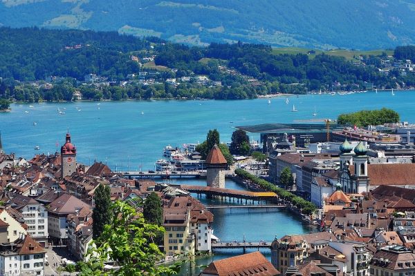 8-tägiger Schweizurlaub inklusive vier fantastischen Panoramabahnreisen