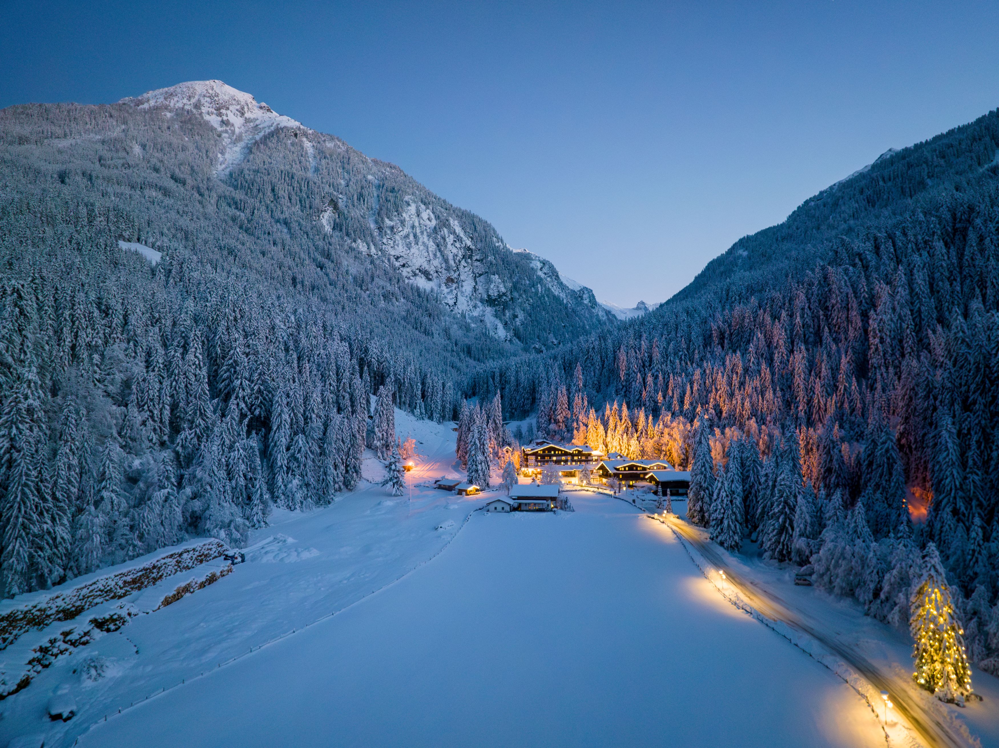 1.150-Euro-Gutschein für Urlaub im Familien Bauernhof Resort Habachklause