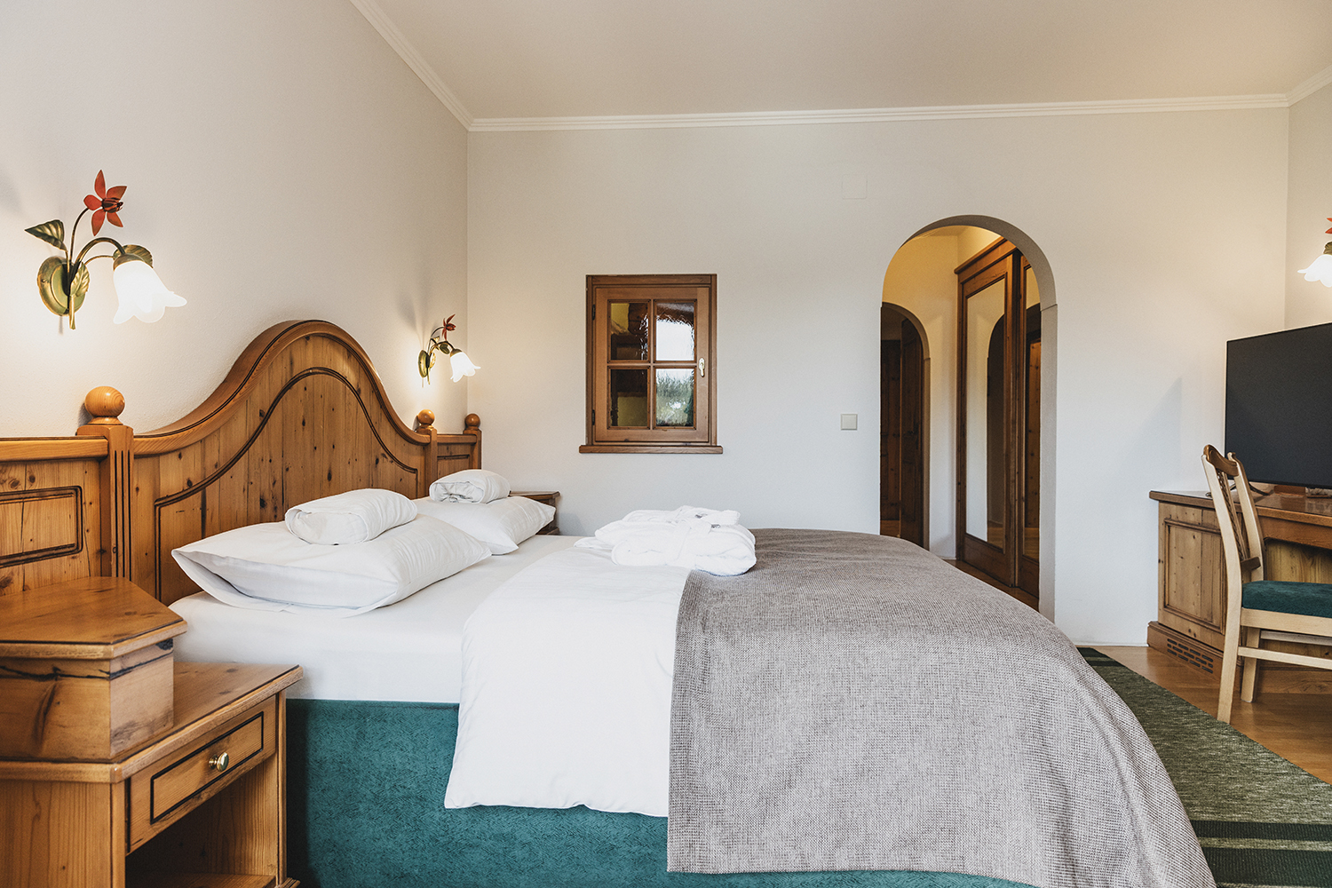 Rückzugsort, Kraftplatz und Abenteuerspielplatz - 5 Nächte im Seehotel Jägerwirt