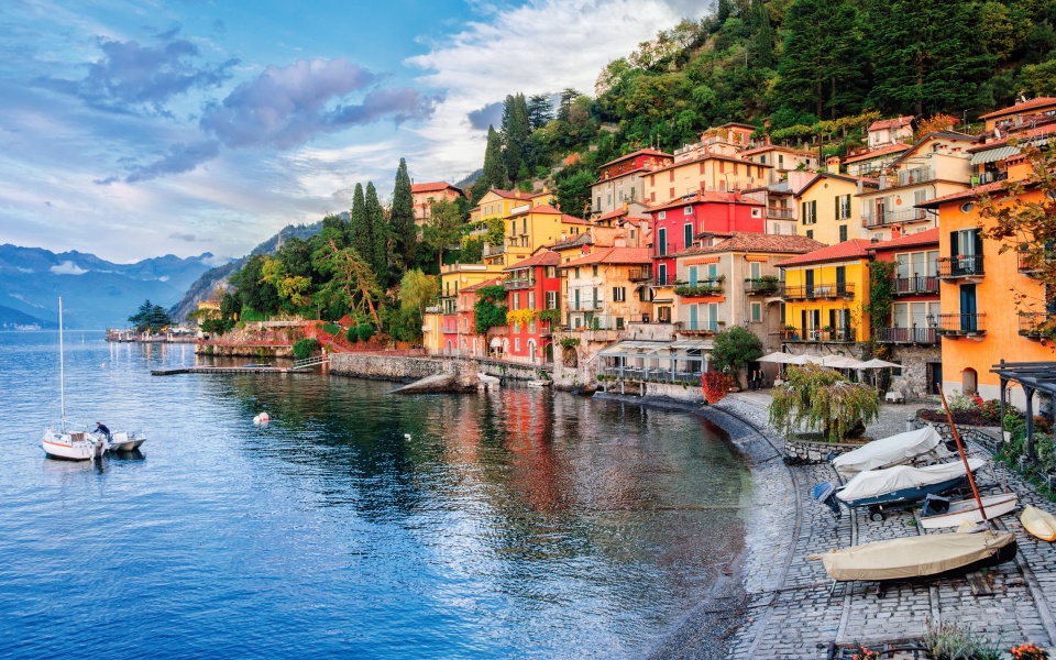 1.000-Euro-Gutschein für eine Schweiz- oder Österreich-Reise