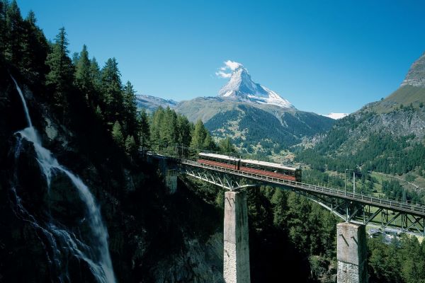 5-tägige Panoramabahnreise mit Glacier und Bernina Express