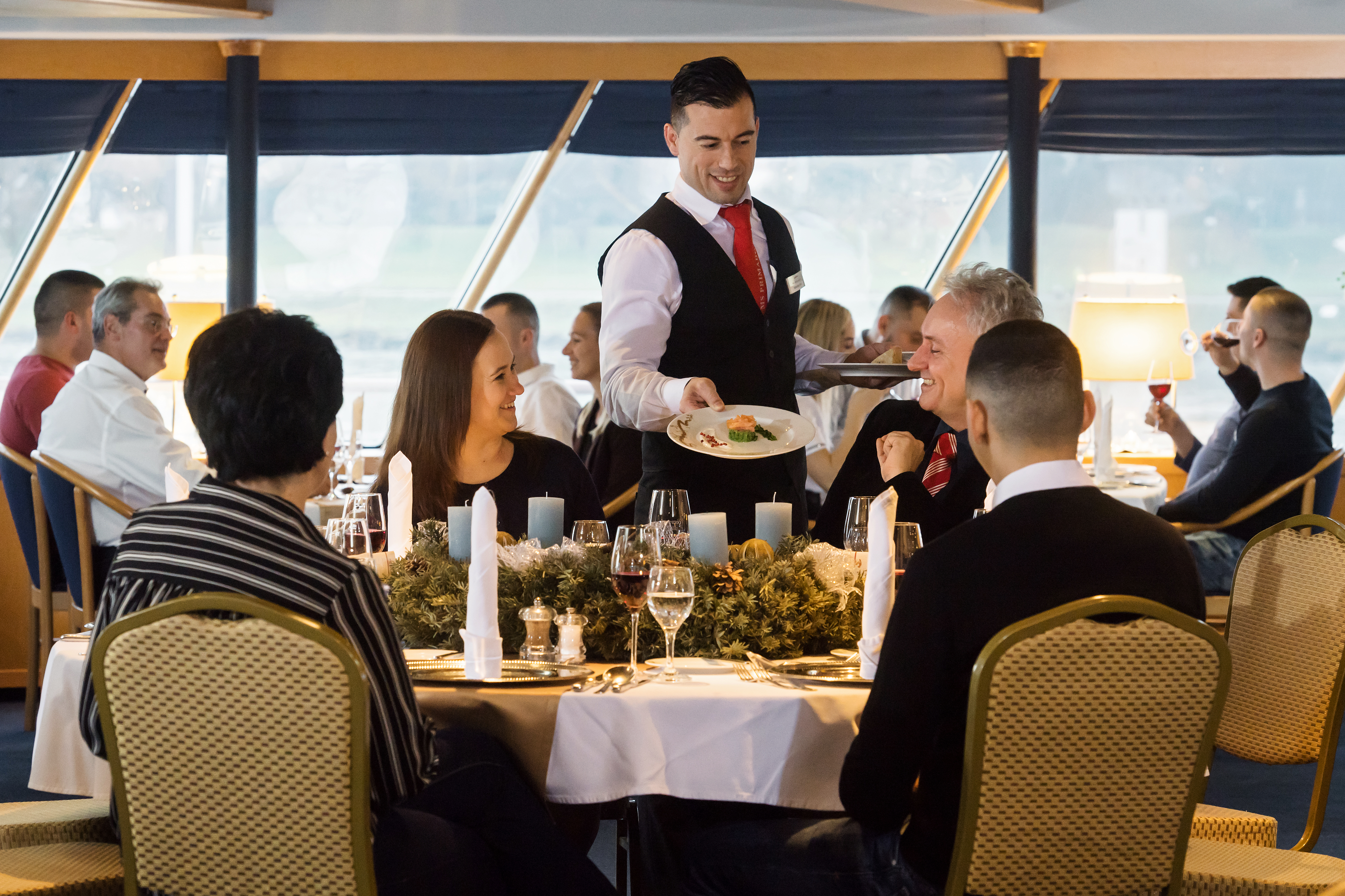 Gutschein für eine Advent-Flusskreuzfahrt von Passau bis Wien für 2 Personen