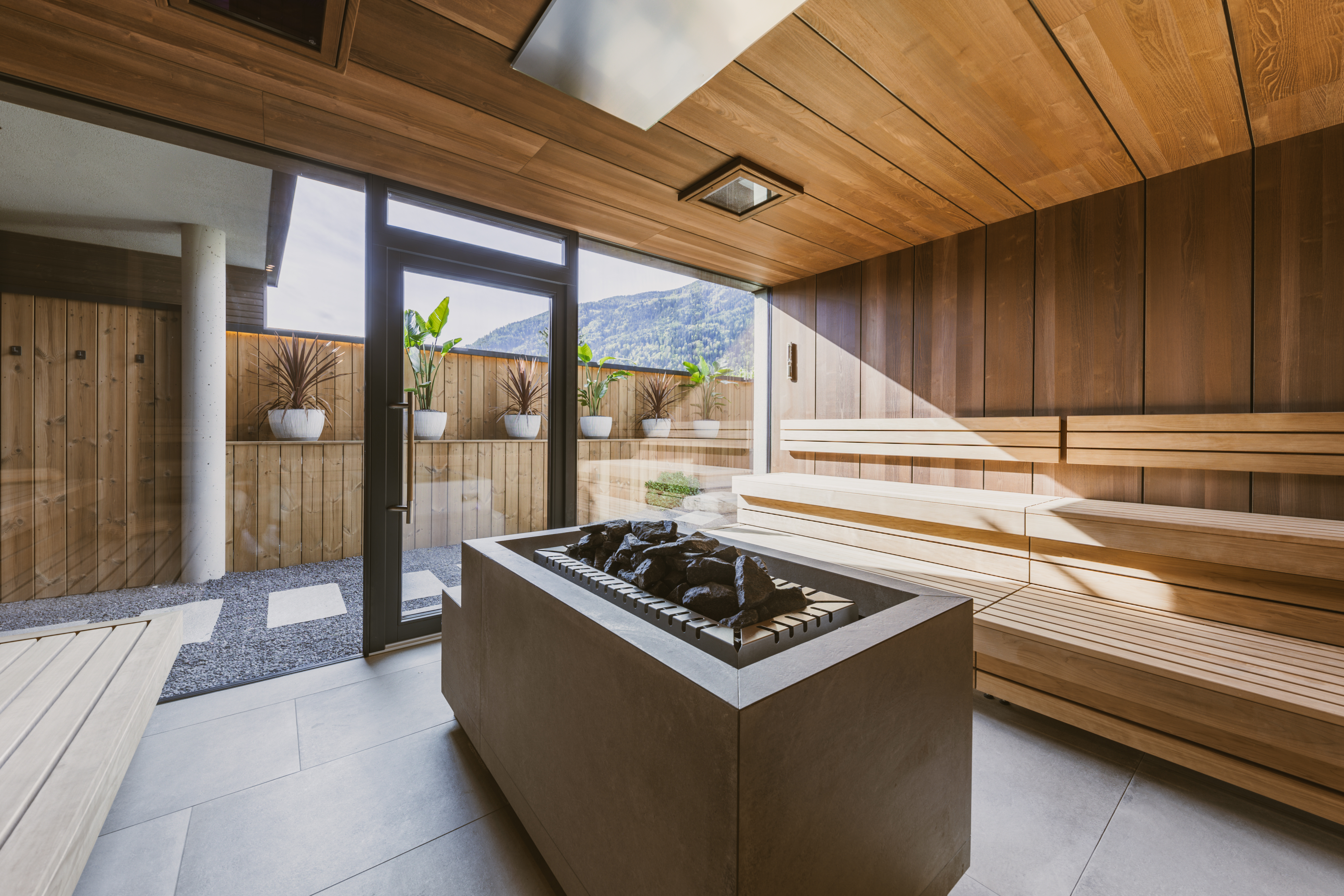 1.750-Euro-Gutschein für Urlaub im Hotel AVIDEA