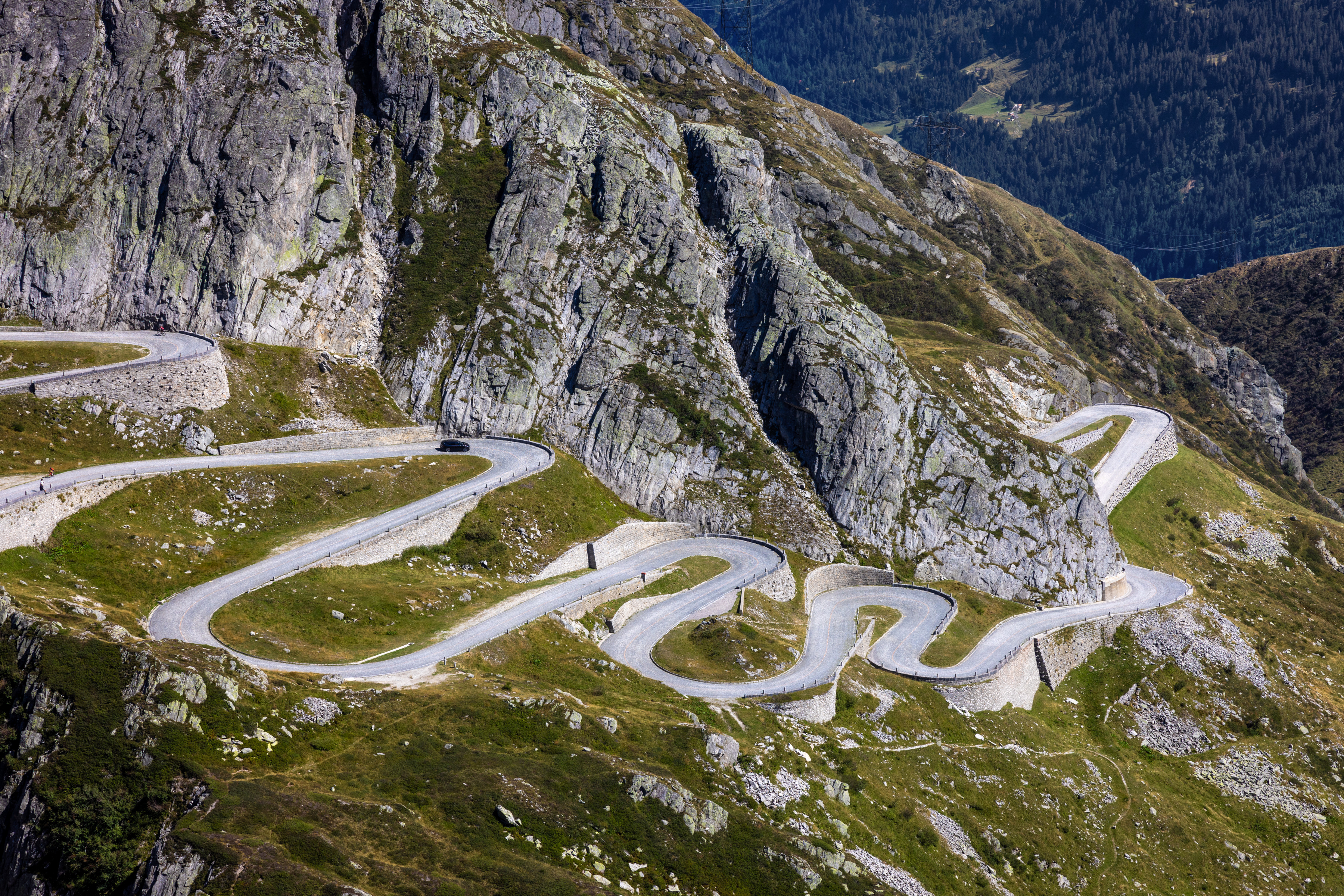 Gutschein über 1.000 € für Bahn- oder Autoreisen in der Schweiz