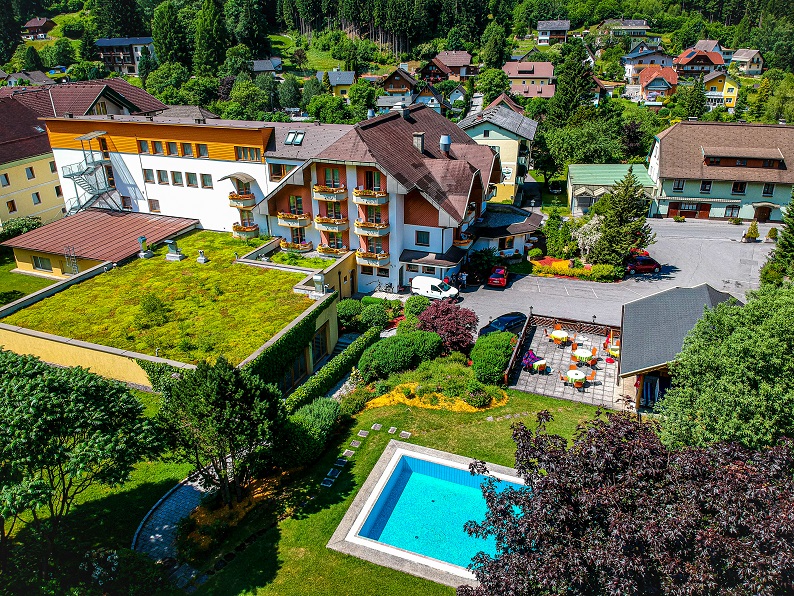 Hotel Burgstallerhof: Biken zwischen Berg & See