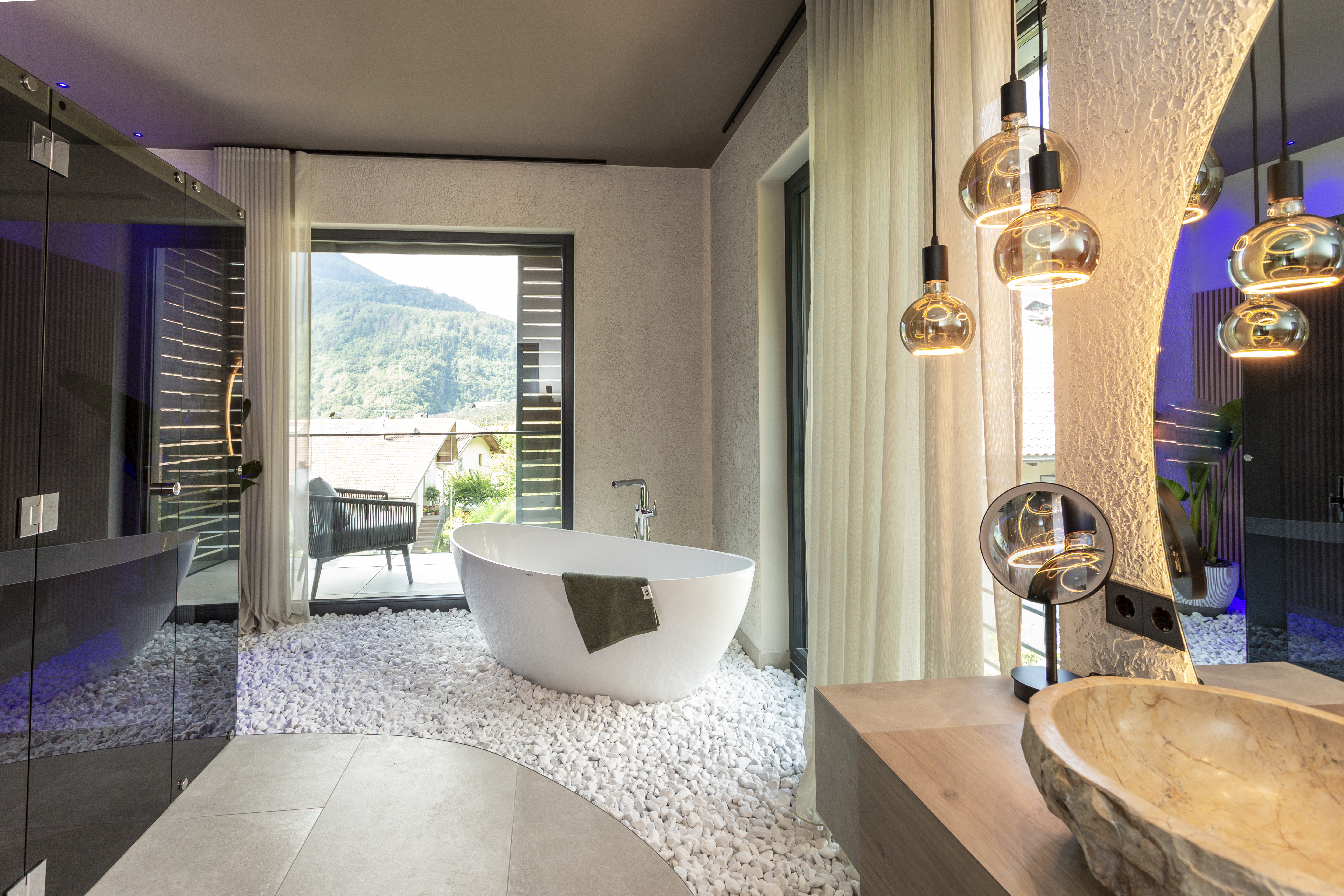 1.750-Euro-Gutschein für Urlaub im Hotel AVIDEA